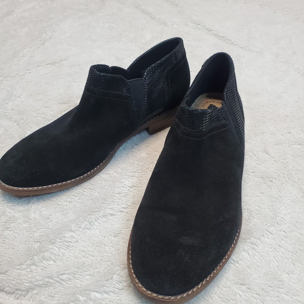 Clarks Black Suede Leather Short Ankle Boots 10 Classic Capsule Basic Minimalist - Picture 3 of 9